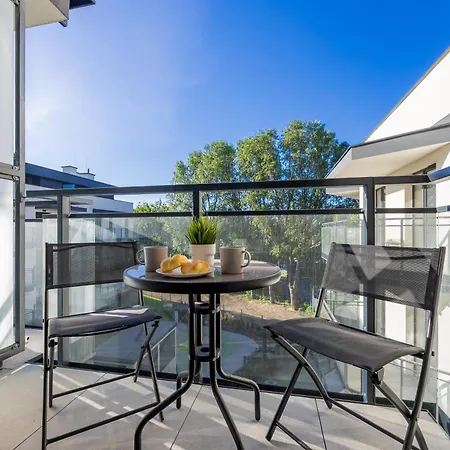 Cozy Zupnicza With Parking By Renters * Варшава