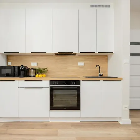 Apartment Cozy Zupnicza With Parking By Renters *